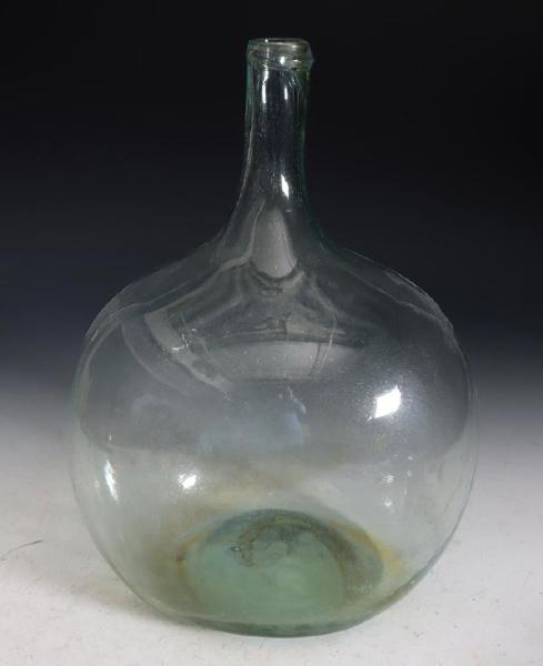 Stor butelje i glass