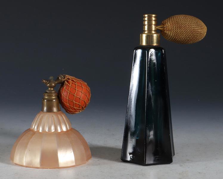 2 parfymeflakonger i glass