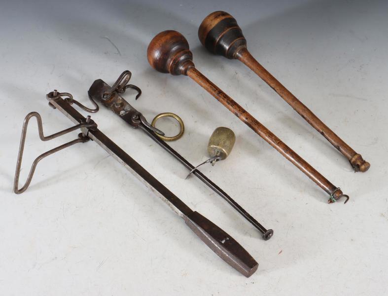 4 små vekter, 1800 t.