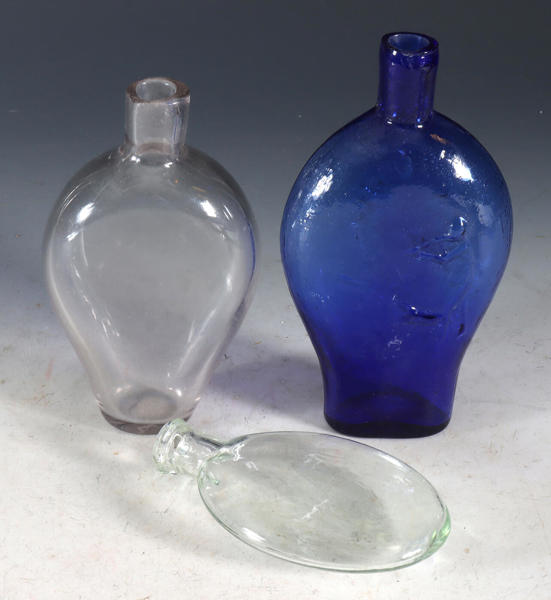 3 flasker i glass, 1800 t.