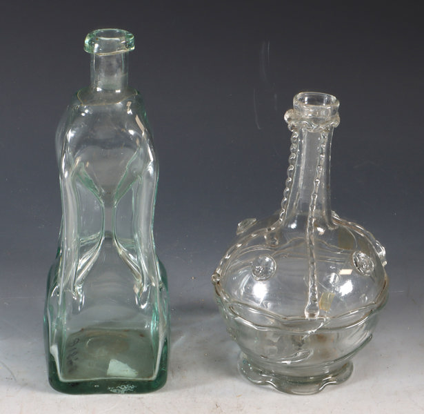 2 karafler i glass, 1800 t.