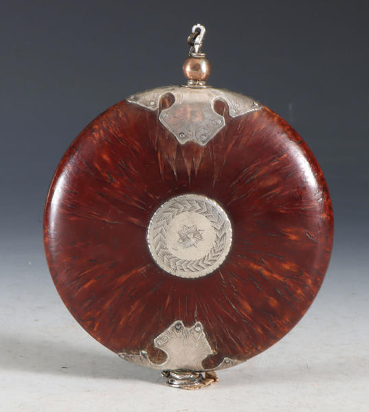 Stor snusflaske med sølvmontering, 1700 t.