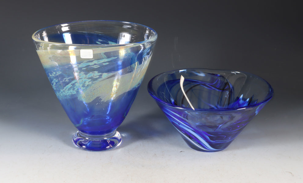 2 boller i glass, Lillehammer og Kosta Boda.