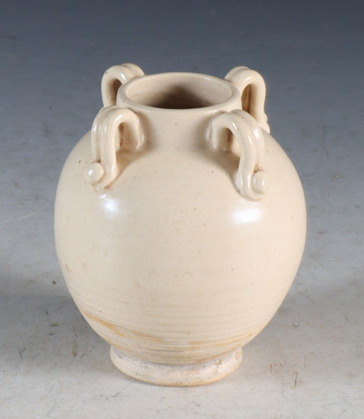 Liten vase i stengods, Kina.