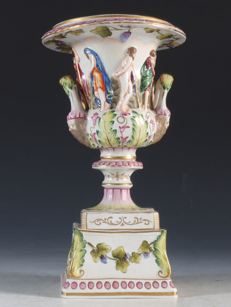 Urne i porselen, Capodimonte