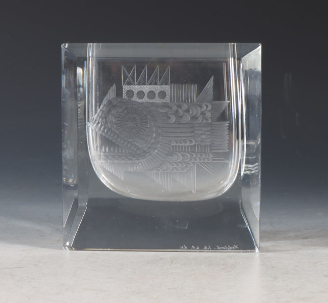 Vase i glass, Hadeland.