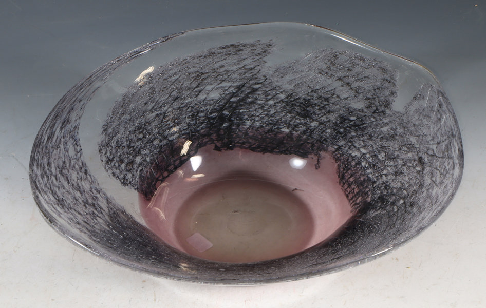 Bolle i glass, B. Motzfeldt 1977