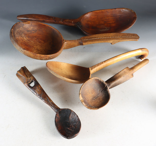 5 sleiver i tre, 1800 t.