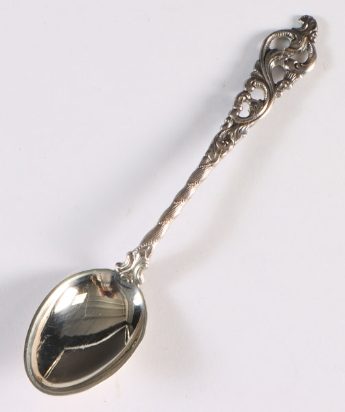 10 teskjeer i sølv, Dobbel rokokko.