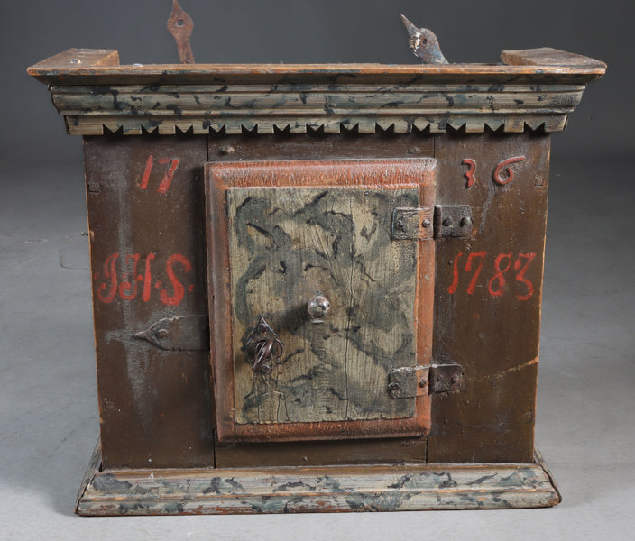 Lite hengeskap, 1736/1783