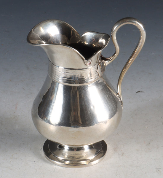 Fløtemugge i sølv, Thune 1866.