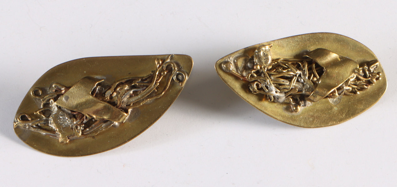 Anna Greta Eker, ørepynt i messing.