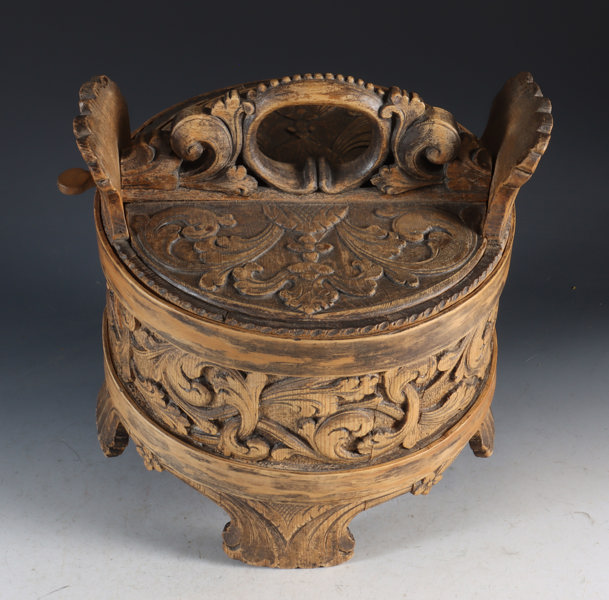 Utskåret grautamber, 1800 t.