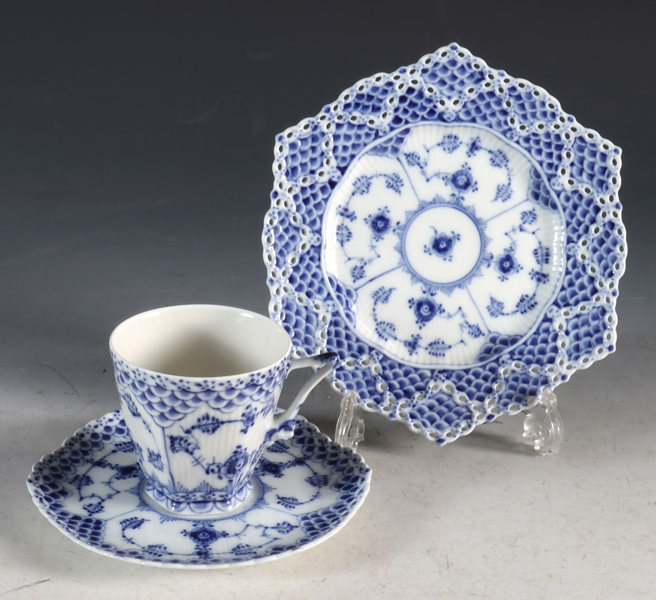 Kaffeservise til 12 pers., Musselmalt, Kngl. Dansk.