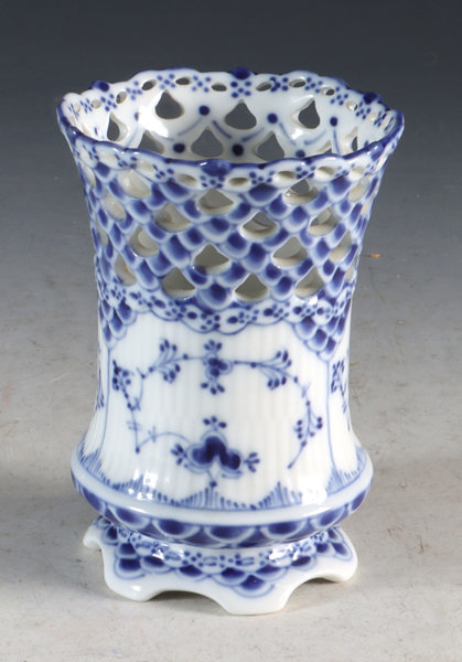 Liten vase, Musselmalt Kngl. Dansk.