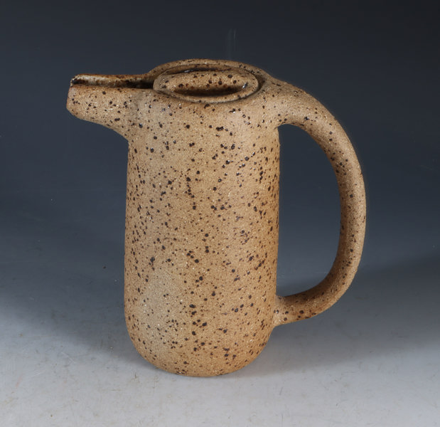 Kanne i keramikk