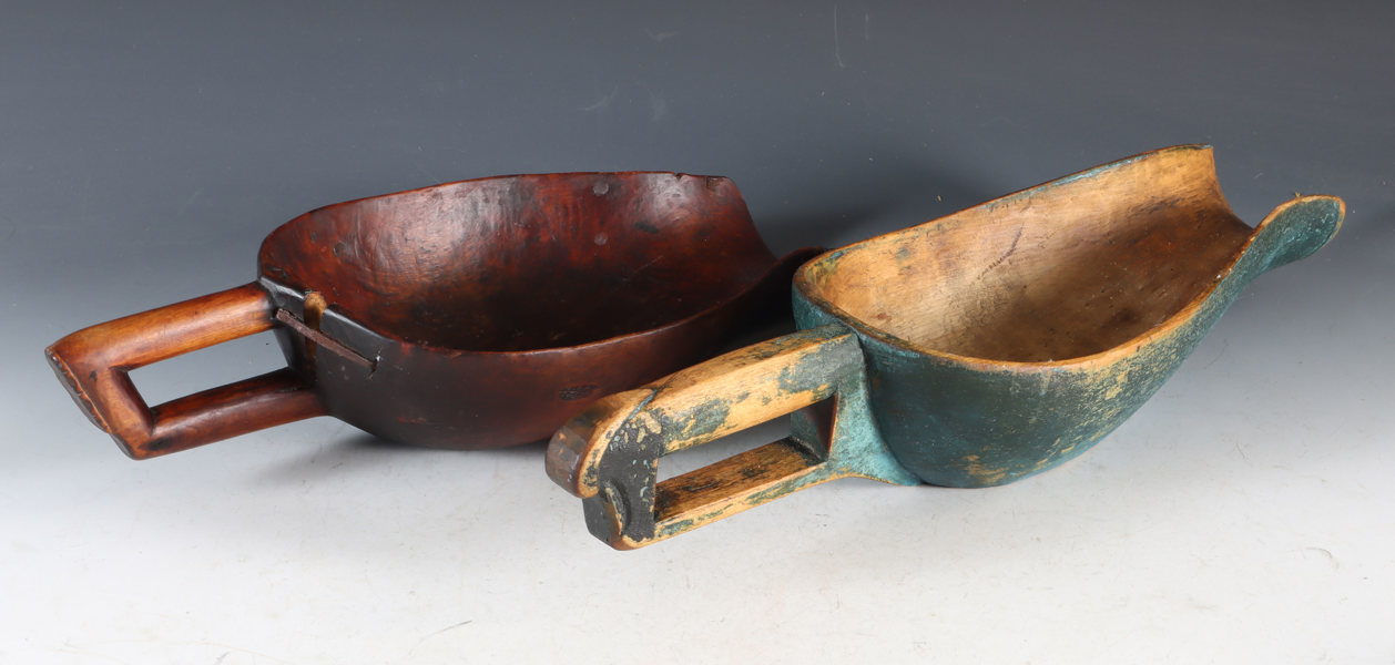 2 øser i tre, 1800 t.