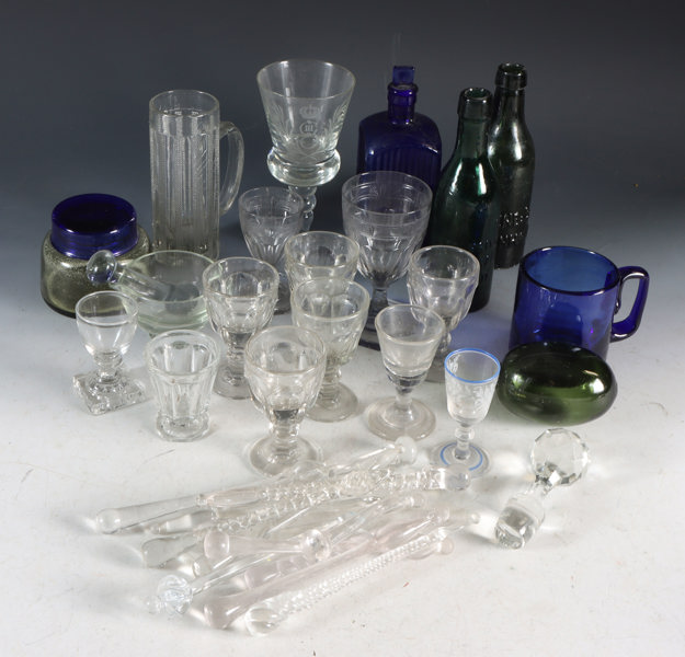 Div. i glass, bl.a. 1800 t.