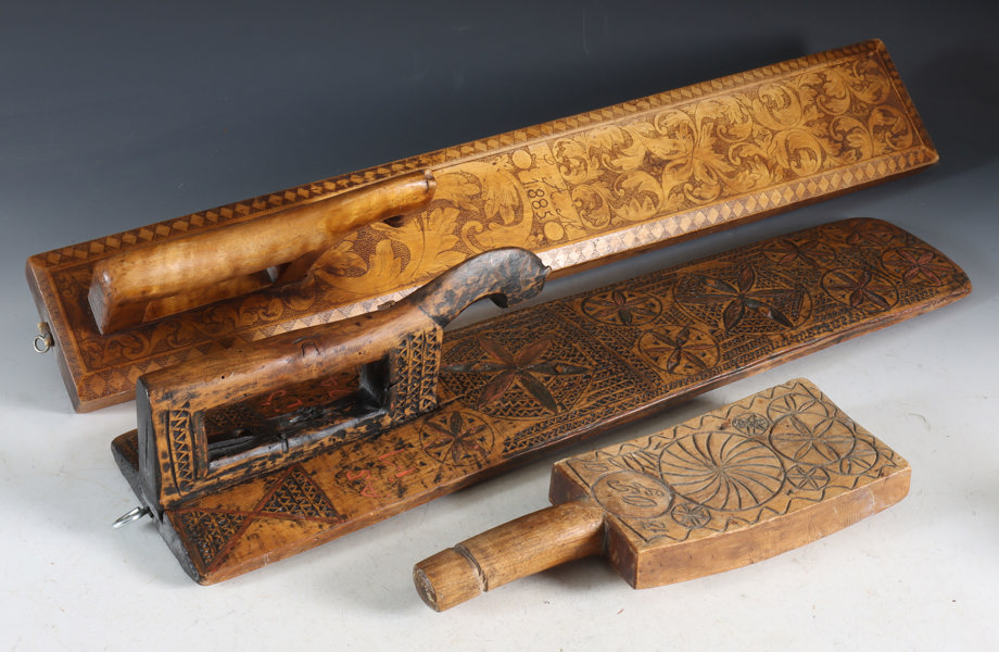 2 mangletre og banketre, 1800 t.