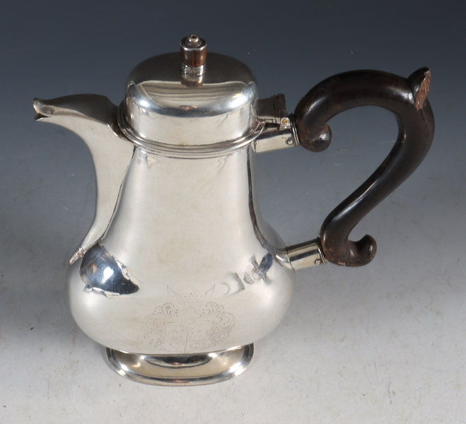 Kanne i sølv, København 1736.
