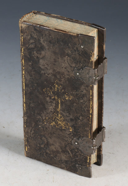 Salmebok m/sølvbeslag, 1852.