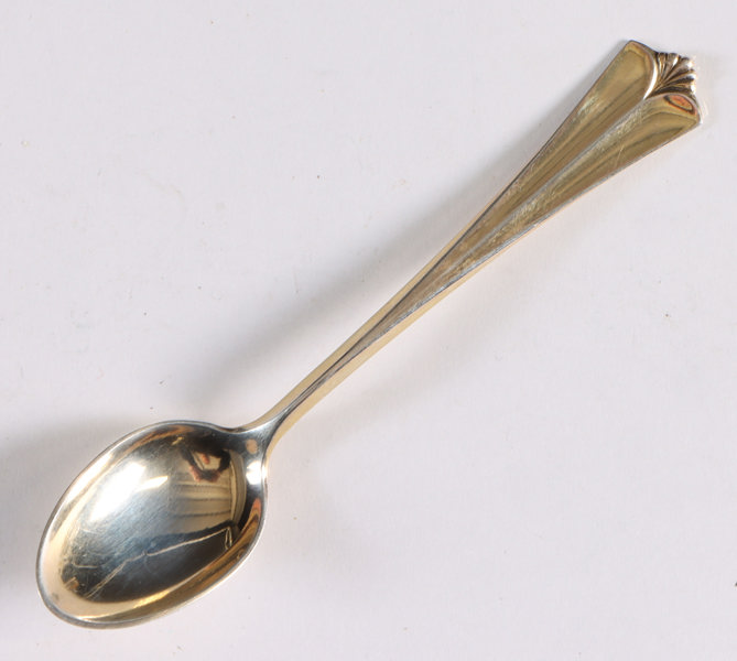 12 mokkaskjeer i sølv, Rådhus m/vifte.