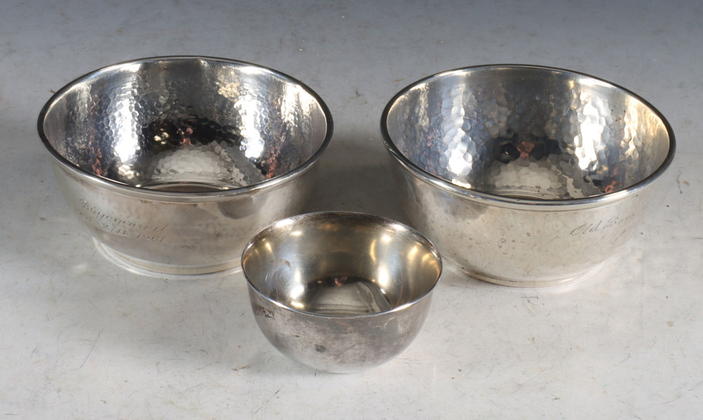 3 små boller i sølv, Sverige og Danmark.