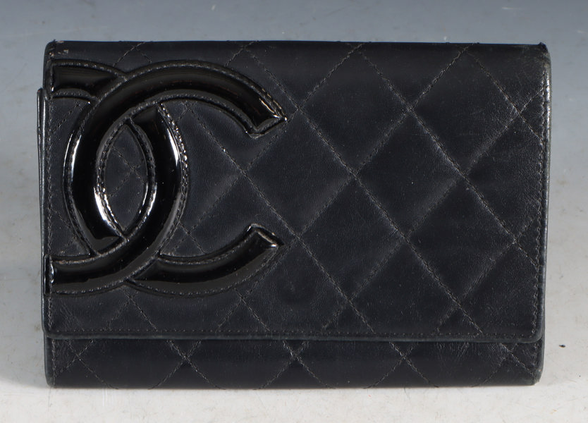 Chanel lommebok i skinn.