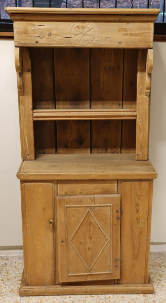 Trehvit kannestol, 1900 t.