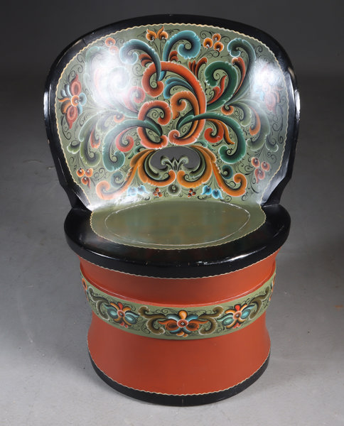 Rosemalt kubbestol 1975