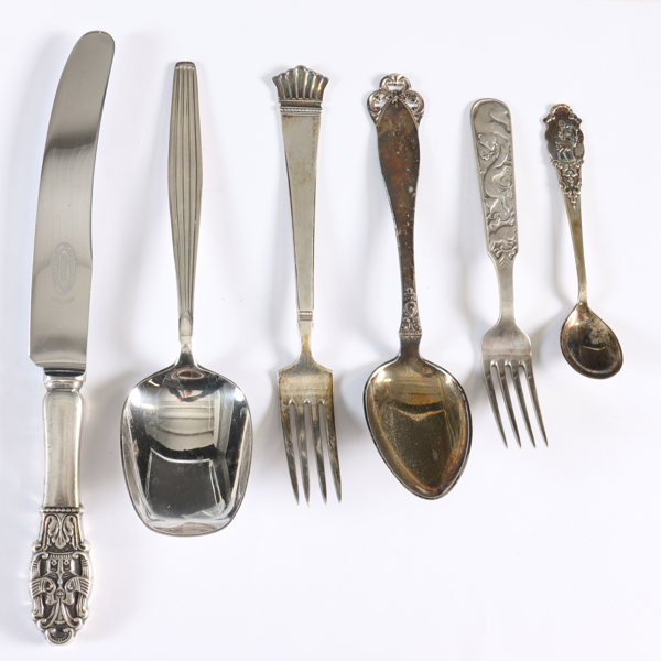 6 div. deler bestikk i sølv.