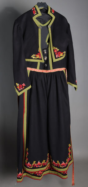 Bunad, Vest-Telemark m/søljer.