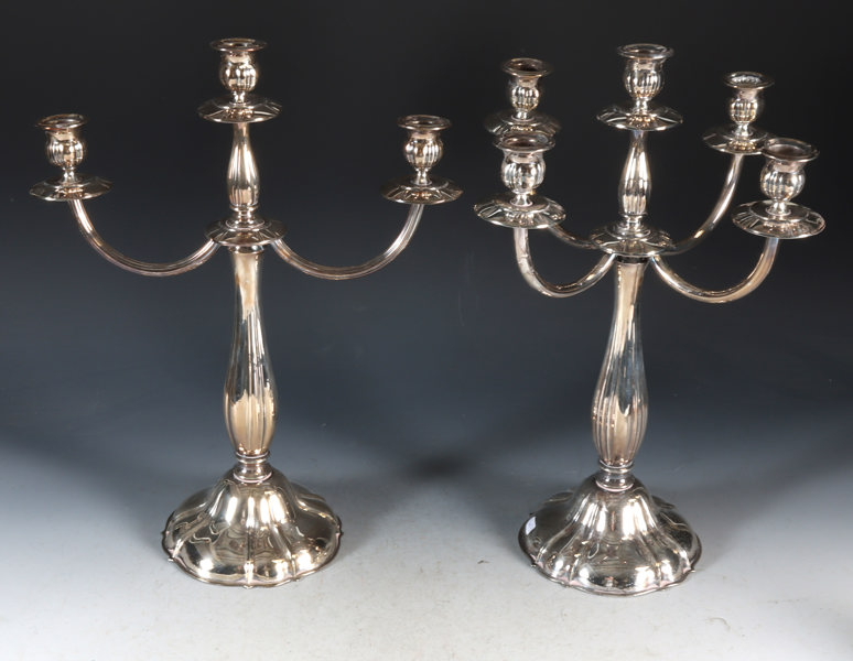 2 kandelabere, sølvplett.