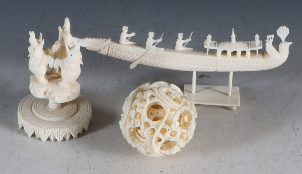 3 gjenstander i ben.