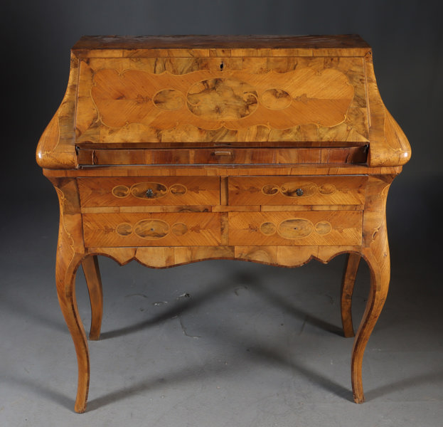 Lite skatoll med intarsia, 1800 t.