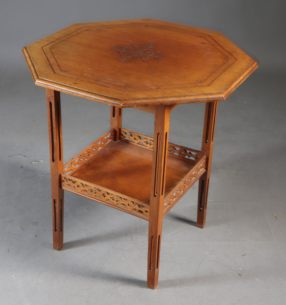 Åttekantet bord, 18/1900 t.