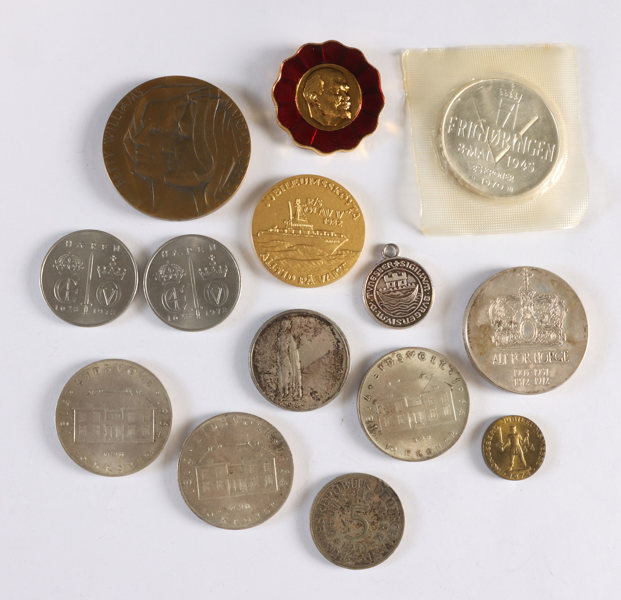Samling mynter/medaljer.