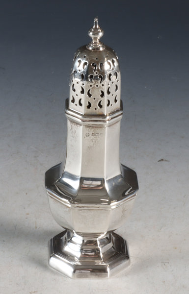 Sukkerdrysse i sølv, England.