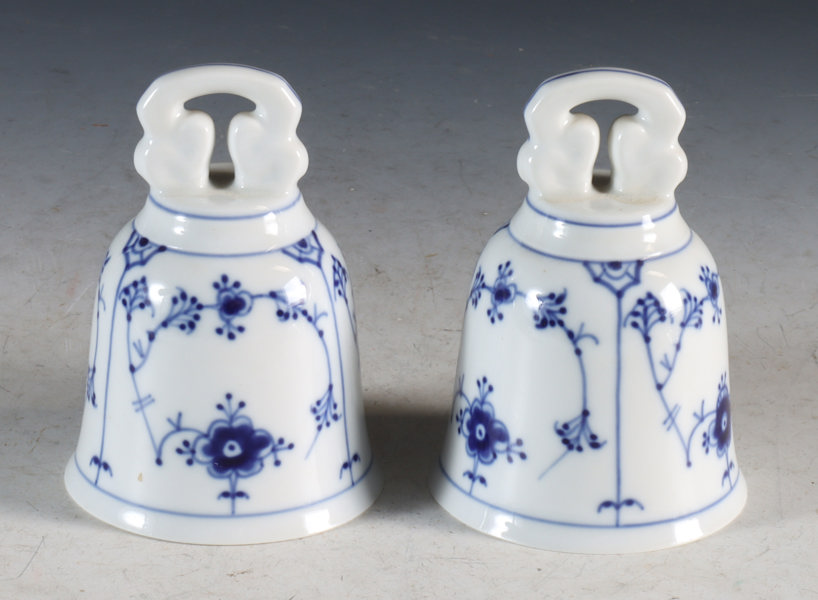 2 bjeller, stråmønster. B&G.