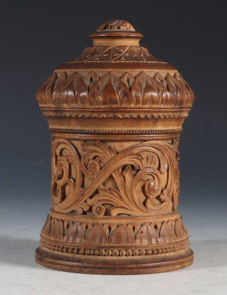 Utskåret boks, tidlig 1900 t.