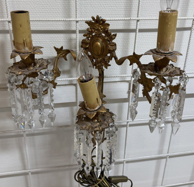 Lampett med prismer.