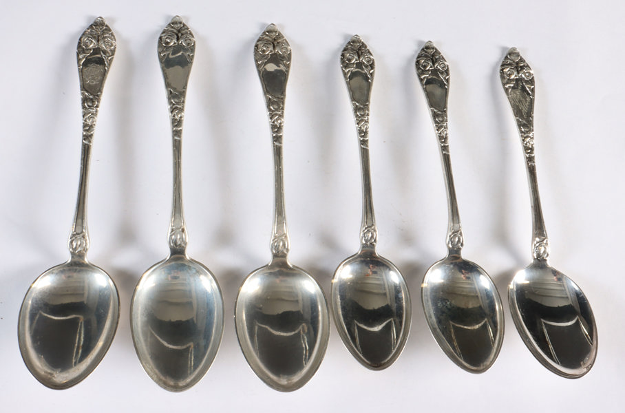 3+3 skjeer i sølv, Opphøyet rose.