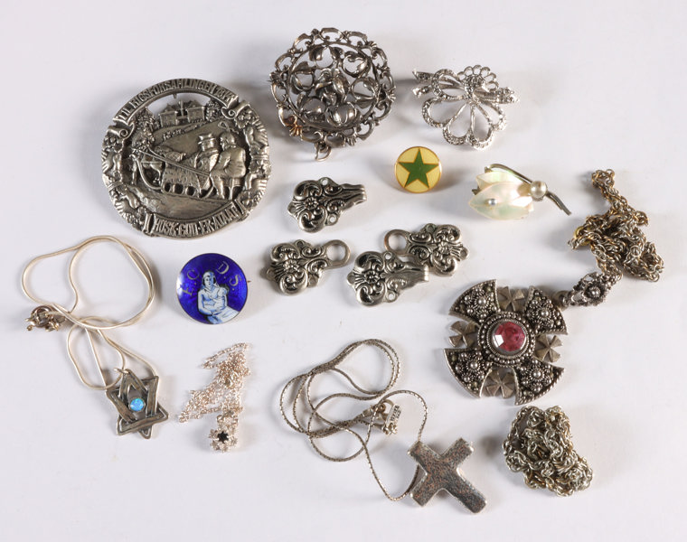 Lot. smykker, bl.a. i sølv.
