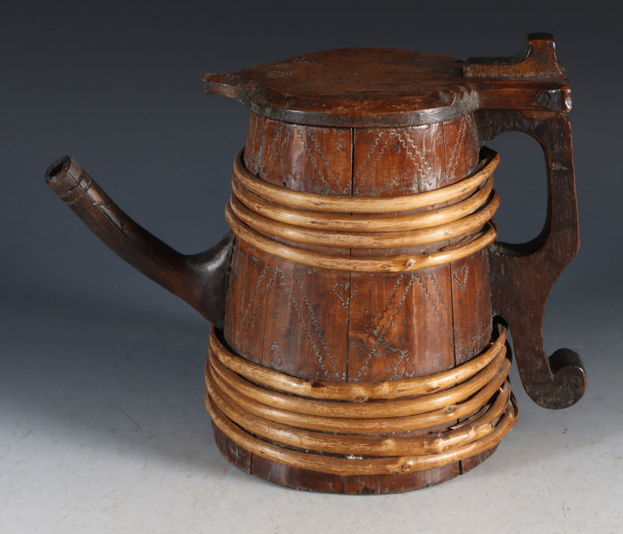 Utskåret tutekanne, 1751.