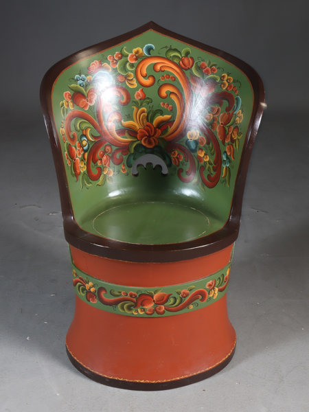 Rosemalt kubbestol, Anne Flatin1972.