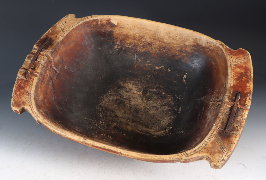 Rødmalt trau, 1800 t.