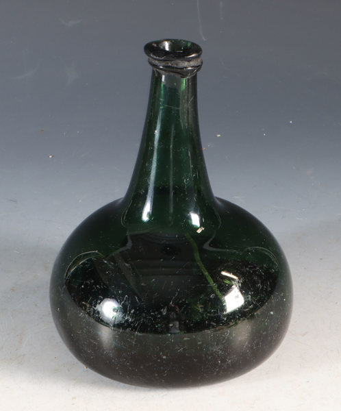 Butelje i grønt glass, Aas 1700 t.
