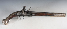Flintlåspistol m/sølvbeslag.