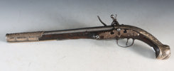 Flintlåspistol m/sølvbeslag.
