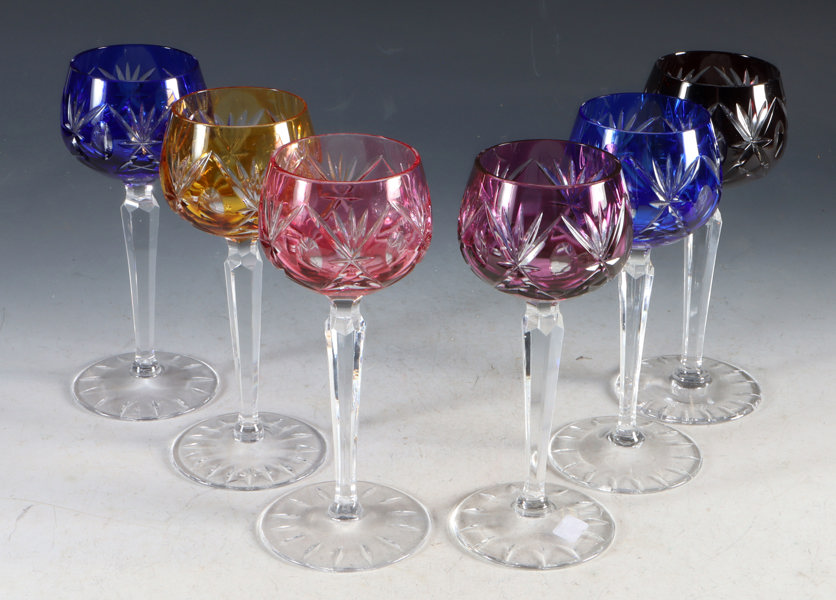 6 vinglass med farget klokke